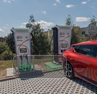 Fórum elektromobilita: ČEZ představil virtuálního průvodce pro veřejné i firemní dobíjení elektroaut